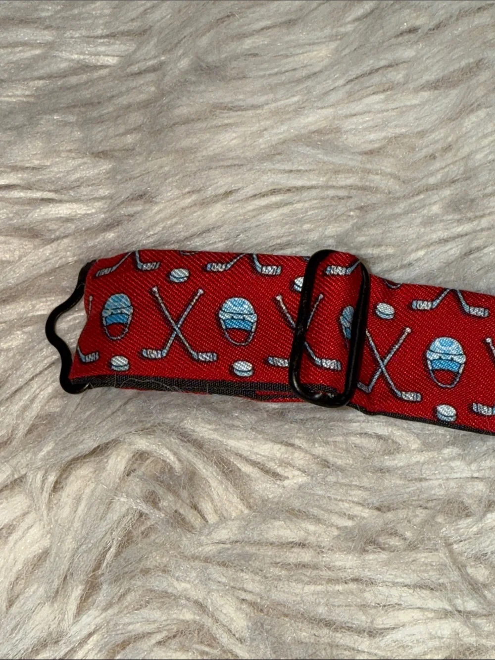 🏒 🐳 Boys Vineyard Vines hockey adjustable bow tie